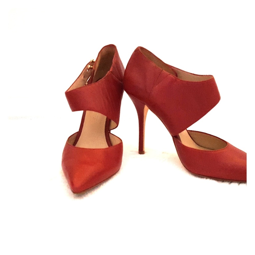 Red leader pumps 7 1/2